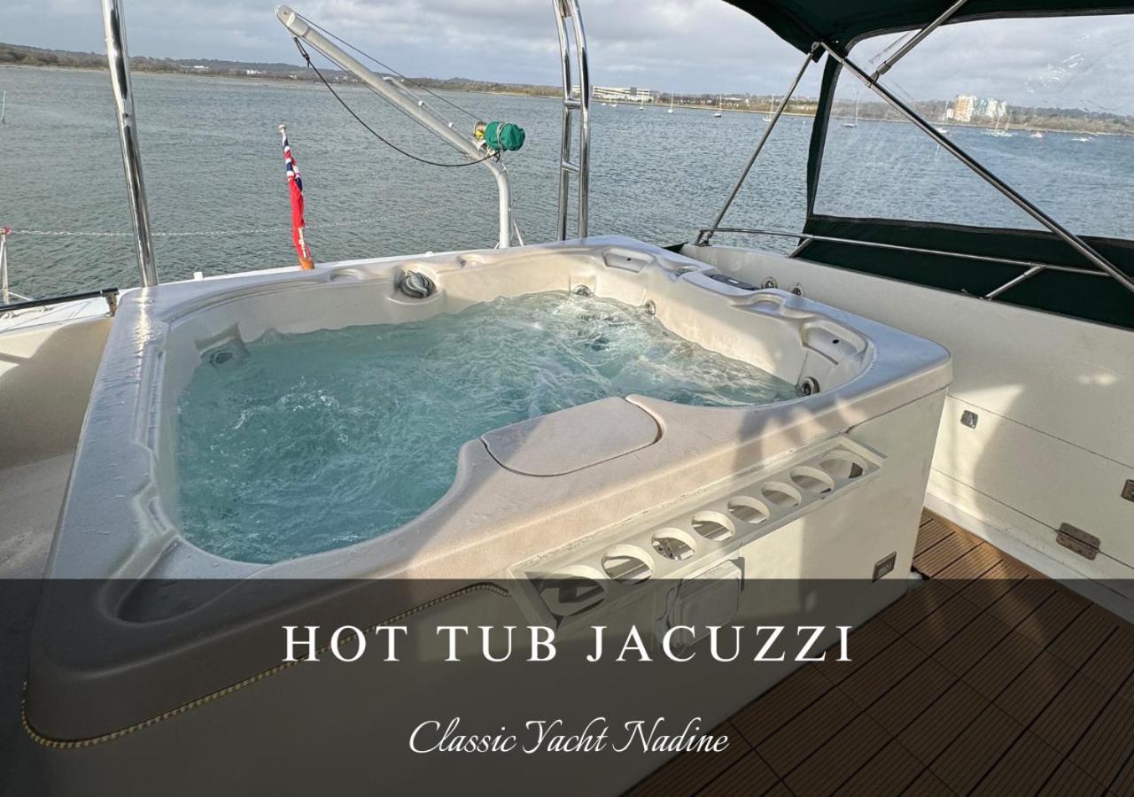 Classic Yacht Nadine In Poole Harbour, Dorset, With A Hot Tub Jacuzzi Kültér fotó