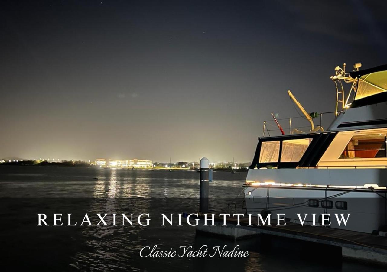 Classic Yacht Nadine In Poole Harbour, Dorset, With A Hot Tub Jacuzzi Kültér fotó